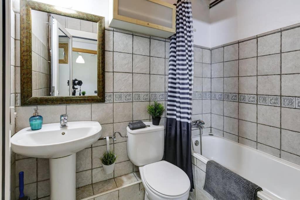 7 Pax Montserrat Ramblas Barcelona Exteriér fotografie